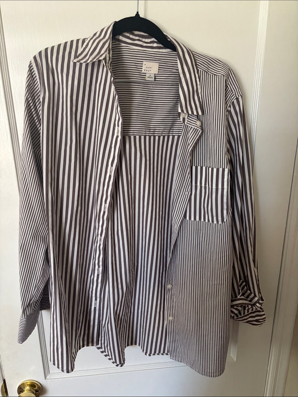 a new day Striped Button-Down Shirt in White and Purple/Brown